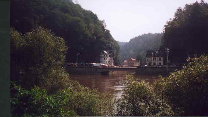 Elbe bei Schmilka kurz hinter der Grenze