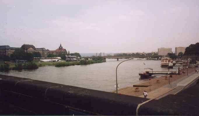 Elbe von der Desdener Augustus Brücke